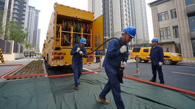 乌度卡：申京在这个年龄段鹤立鸡群 而且每时每刻都在不断进步