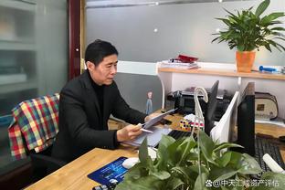 哈姆谈失利明显沮丧：不能再找借口了 我们必须得打好篮球